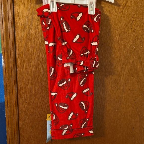 Cat & Jack Red Santa Hat Pajama Set - Picture 9 of 9